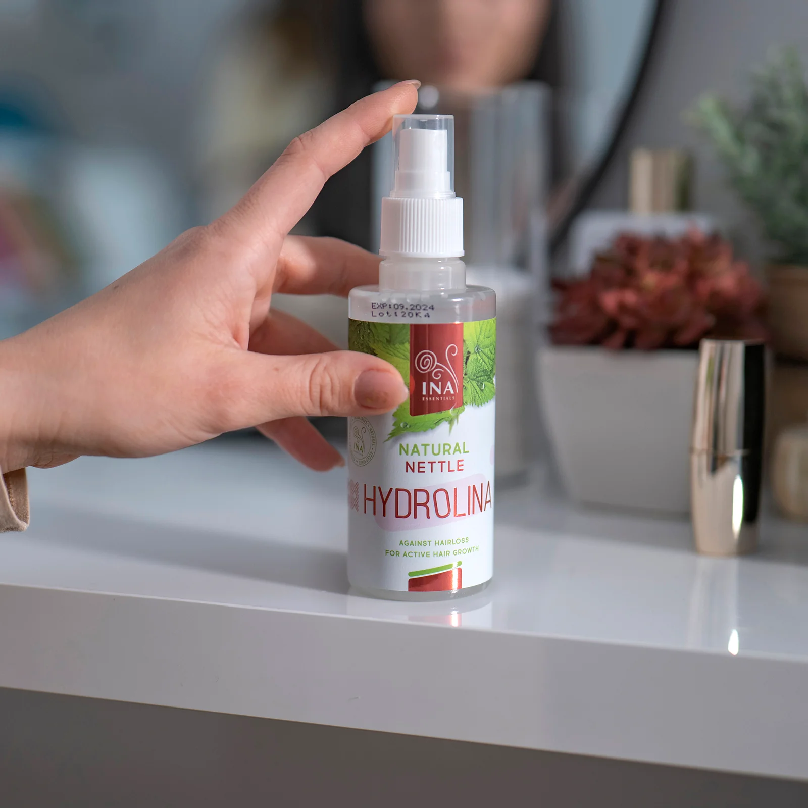 Woda z dzikiej Pokrzywy - Hydrolina - spray do włosów - na Wypadające i Przetłuszczające się włosy - Image 4